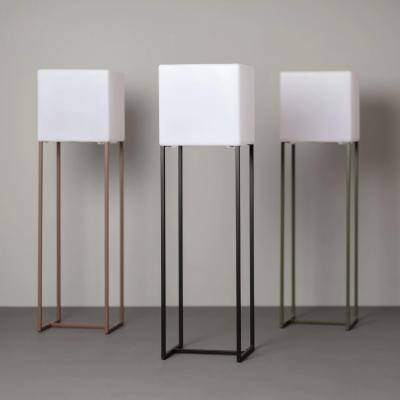 Lampadaire LED Solaire Métal RGBW Tiber Rechargeable